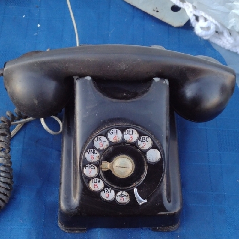 Kellogg 1000 Redbar Black Rotary Dial Telephone